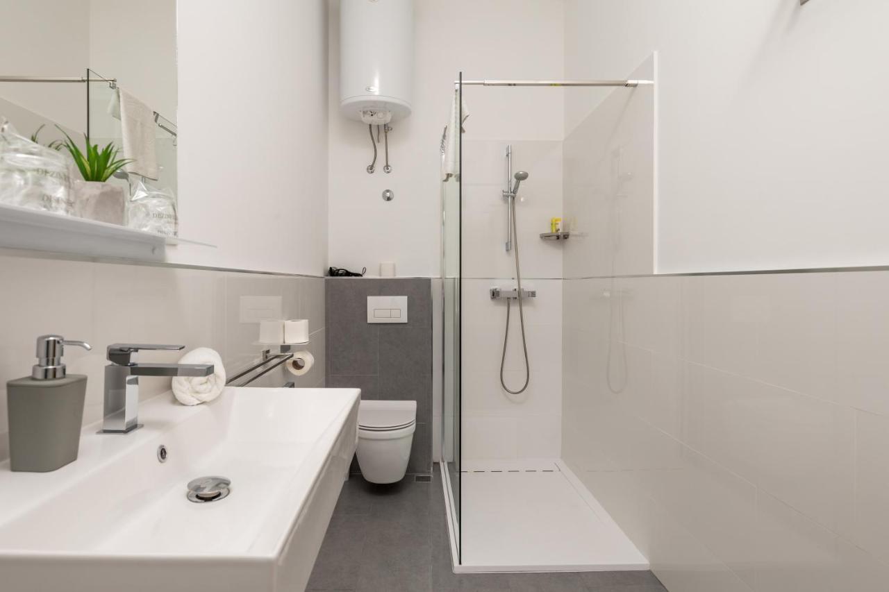Lux Apartments リエカ エクステリア 写真